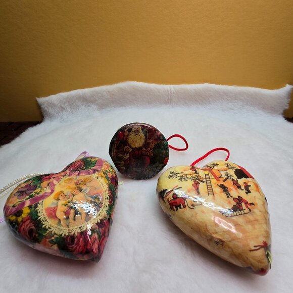 3 Vintage Victorian Decoupage Christmas Olde World Paper Mache Ornaments - Picture 5 of 8